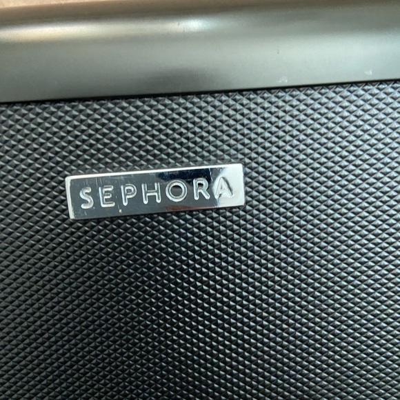 Makeup Case - Picture 15 of 16